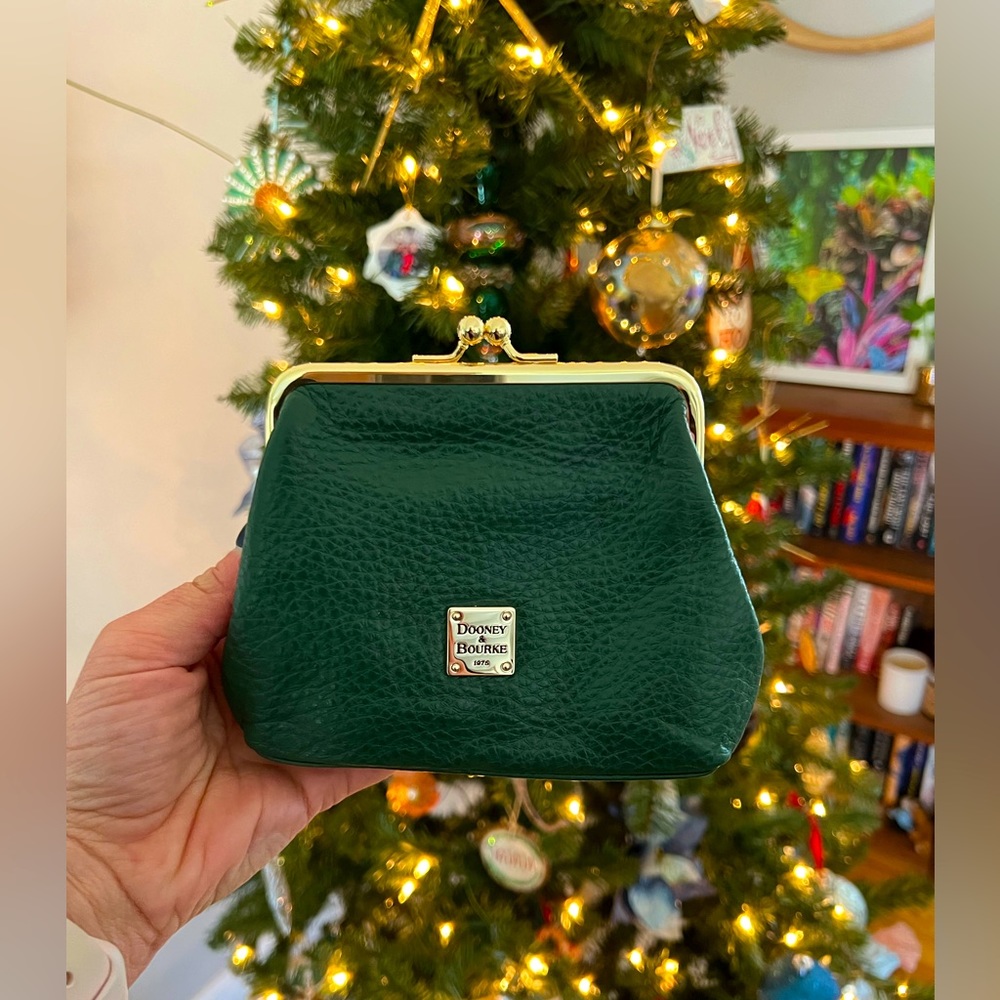 Dooney & Bourke